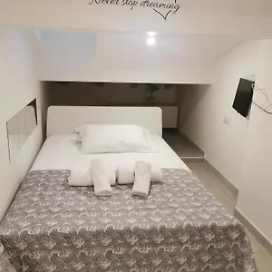 Apartment Alle Mansarde, Parma