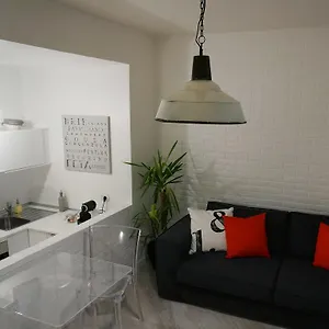 Les Di Parma